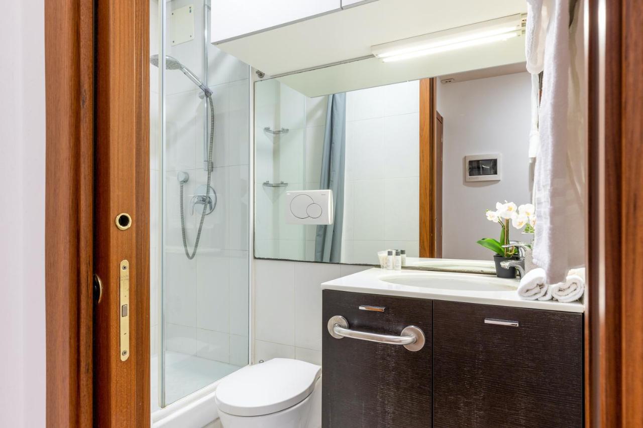 Rome As You Feel - Cozy Apartments In San Giovanni Екстериор снимка