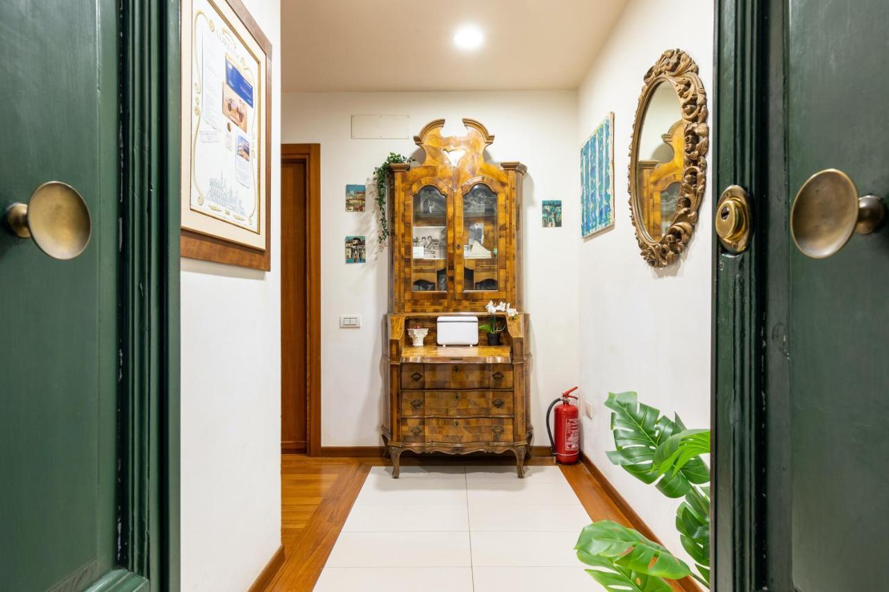 Rome As You Feel - Cozy Apartments In San Giovanni Екстериор снимка
