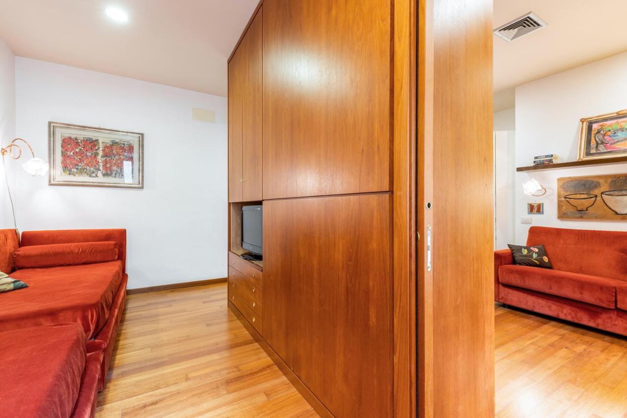 Rome As You Feel - Cozy Apartments In San Giovanni Екстериор снимка